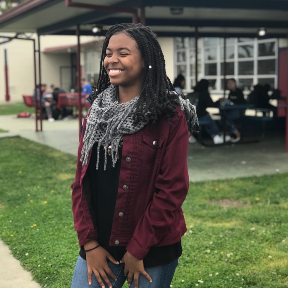 Meet your Posher, Monique - Picture 3 of 5